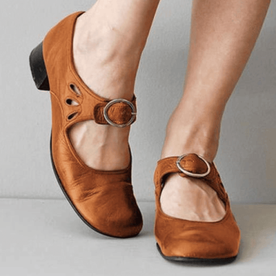 EVA - Des chaussures en cuir uniques